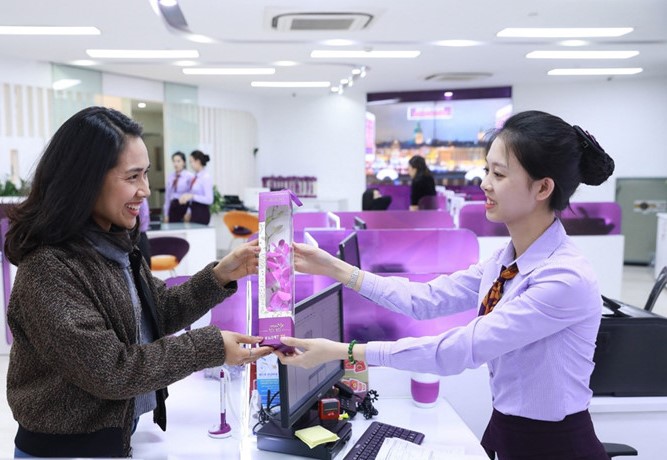 Tại một đất nước đang phát triển như Việt Nam, rất đa dạng những ngành nghề. Và cũng rất nhiều ngành nghề tạo ra giá trị lớn cho xã hội và có thu nhập, mức lương rất cao. Dưới đây là Top 5 nghề có mức lương trung bình cao nhất Việt Nam. (Số liệu chỉ mang tính chất liệu kê, không có tính xếp hạng).